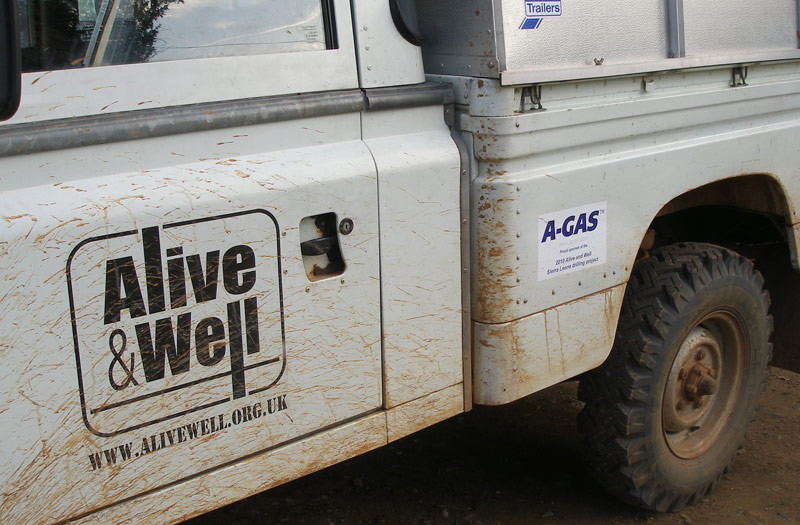 Sierra-Leone-2010-(115)-Landrover-and-AGAS-logo